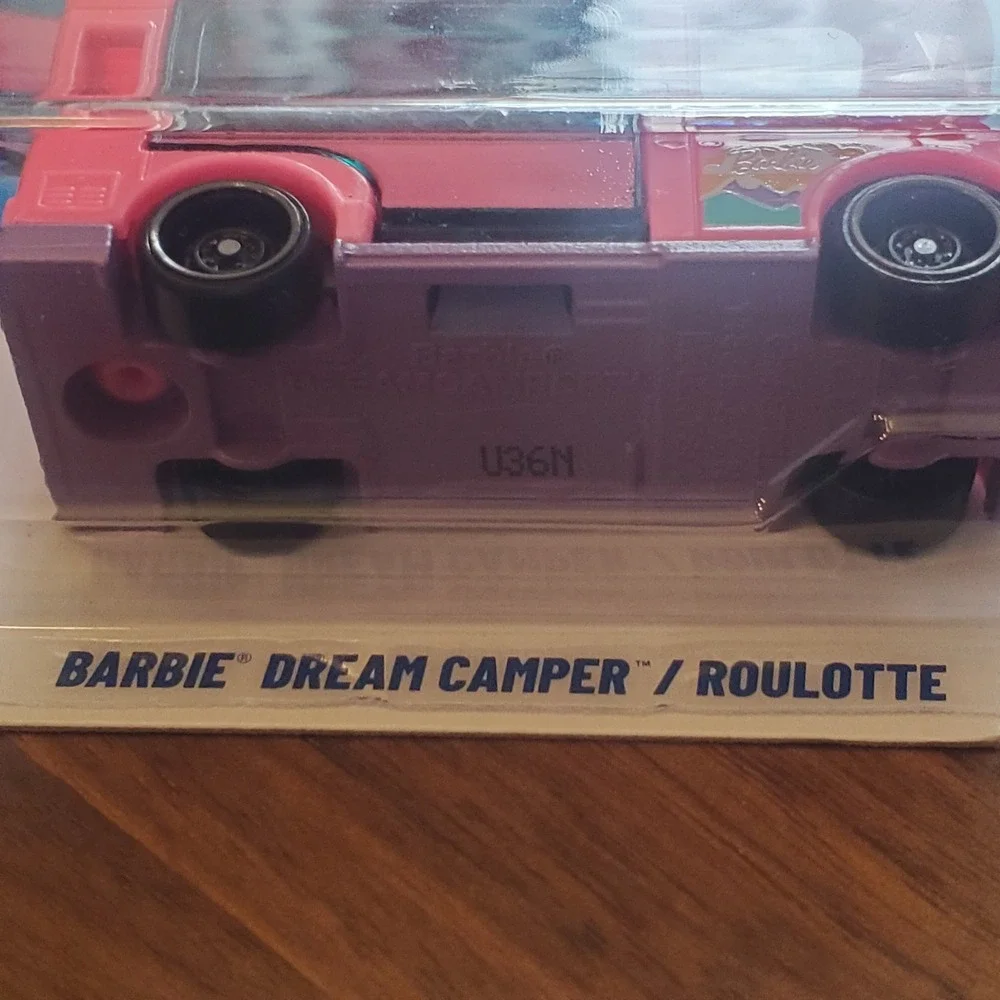 Hot Wheels Barbie Dream Camper Roulotte Pink Diecast Toy Car 21 250